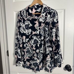 Tommy Hilfiger size large blouse, floral with gold buttons, hi-lo hem, spring